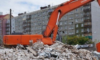 Вывоз строительного мусора с участка в Майкопе недорого от 1566 руб. | 2Землекопа-Мкп